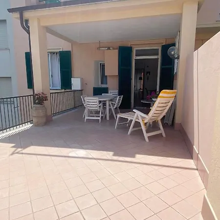 Quadrilocale Con Terrazzo A Sestri Levante